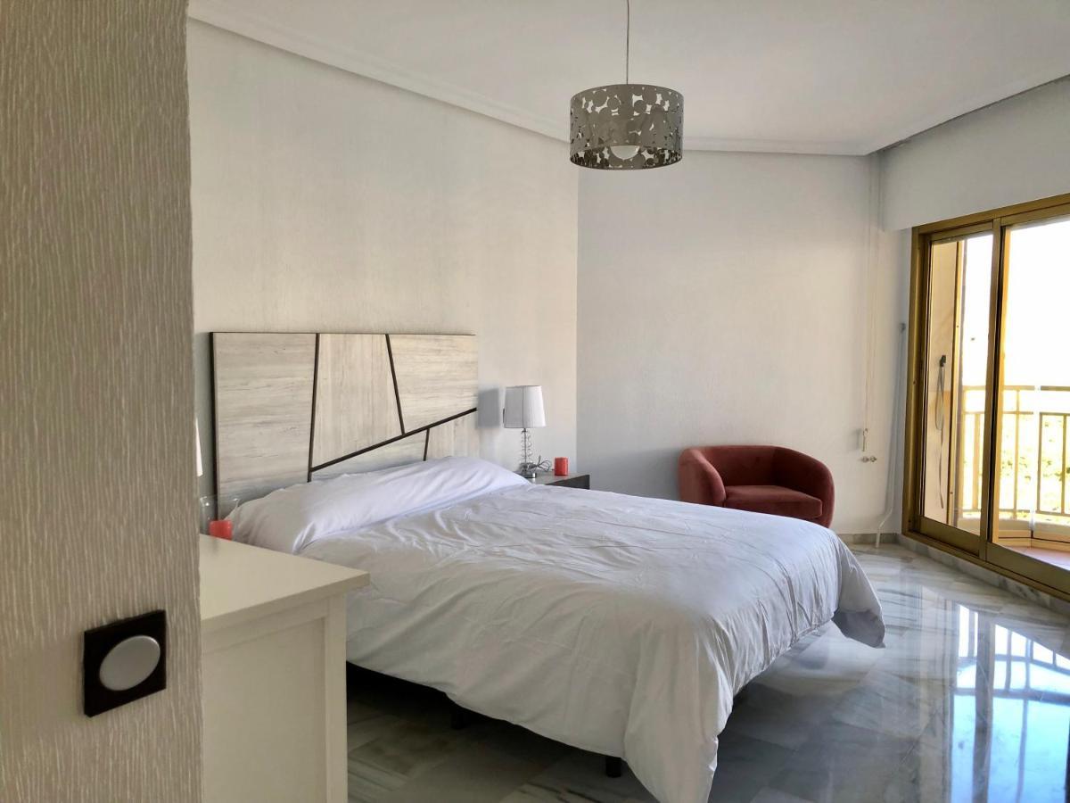 Rentcostadelsol Fuengirola Dona Sofia A Exterior photo